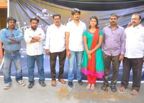 Yan Kadhal Puthithu Movie Interview Stills photo 13