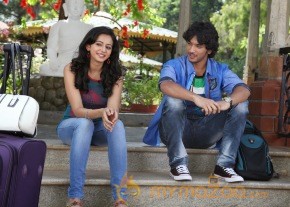 Yennamo Yedho Movie New Stills photo 12