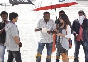 10 Endrathukulla Tamil Movie Working Stills photo 3