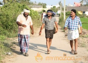 Aadi Tamil Movie Stills photo 14