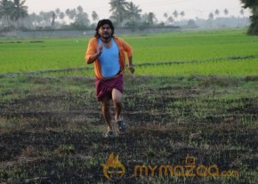 Aadi Tamil Movie Stills photo 9