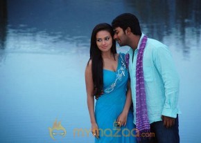 Aayiram Vilakku Movie Stills photo 21
