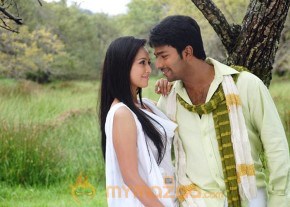 Aayiram Vilakku Movie Stills photo 2
