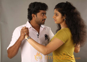 Aayul Regai Neeyadi Movie Stills photo 8