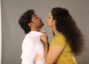 Aayul Regai Neeyadi Movie Stills photo 5