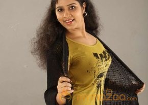 Aayul Regai Neeyadi Movie Stills photo 14