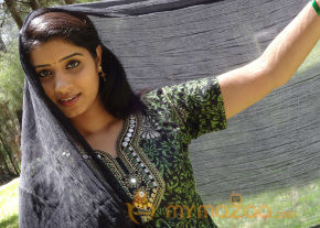 Aayul Regai Neeyadi Movie Stills photo 18