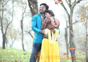 Adra Machan Visilu Tamil Film Stills photo 13