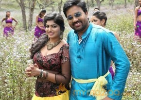 Adra Machan Visilu Tamil Film Stills photo 15