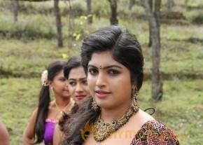 Adra Machan Visilu Tamil Film Stills photo 16