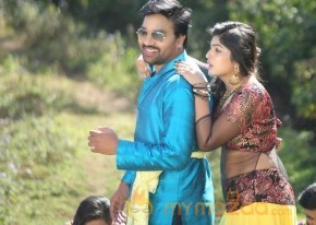 Adra Machan Visilu Tamil Film Stills photo 2