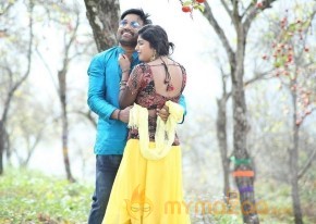 Adra Machan Visilu Tamil Film Stills photo 6