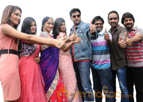 Anandam Arrambam Movie Stills  photo 7