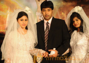 Anandam Arrambam Movie Stills  photo 12