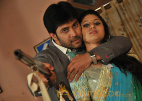 Anandam Arrambam Movie Stills  photo 3