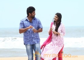 Andhamaan Movie Stills photo 7