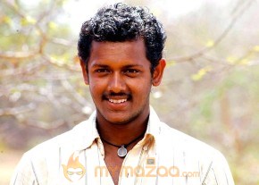 Angadi Theru movie stills photo 13
