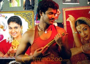 Angadi Theru movie stills photo 8