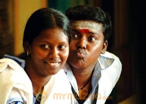 Angadi Theru movie stills photo 3