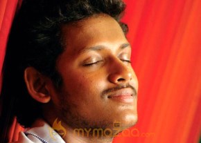 Angadi Theru movie stills photo 17