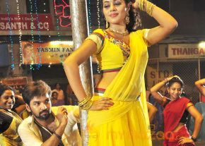 Arjunan Kadhali Movie Stills photo 2