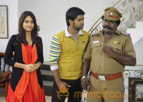 Athu Vera Ethu Vera Movie Stills photo 11