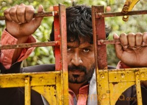 Avan Aval New Tamil Movie Stills photo 17