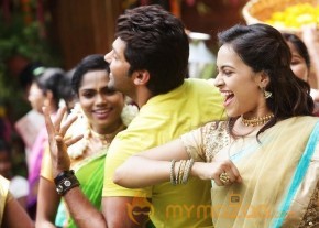 Bangalore Naatkal Tamil Movie Latest Stills photo 9
