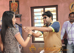Bhooloham Movie Onlocation Stills photo 8