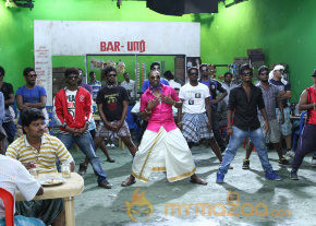 Cricketer Dwayne Bravo At Ula Movie Onlocation Stills  photo 20