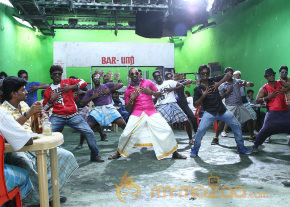 Cricketer Dwayne Bravo At Ula Movie Onlocation Stills  photo 17