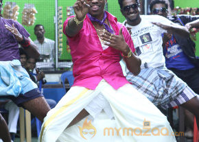 Cricketer Dwayne Bravo At Ula Movie Onlocation Stills  photo 22
