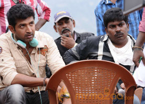 Deal Movie Working Stills photo 10