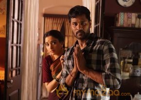 Devil Movie Stills photo 3
