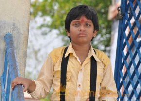 Dhanush 5aam Vaguppu Movie Stills   photo 5