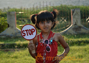 Dhanush 5aam Vaguppu Movie Stills   photo 8