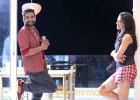 Dhillukku Dhuttu Movie Stills photo 6