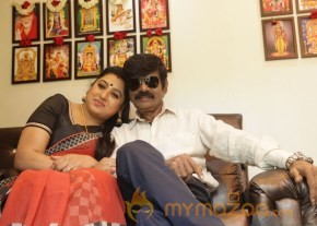 Enakku Veru Engum Kilaigal Kidaiyathu Movie Stills photo 32