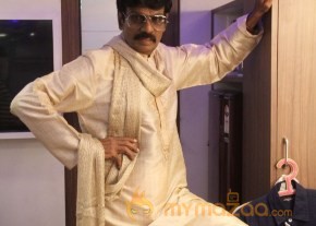 Enakku Veru Engum Kilaigal Kidaiyathu Movie Stills photo 5