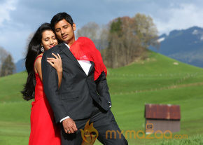 Endrendrum Punnagai Movie Stills  photo 25