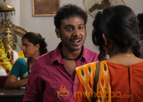 Ennamo Nadakuthu Movie Stills photo 7