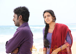 Ennamo Nadakuthu Movie Stills photo 5