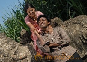 Gnana Kirukkan Movie Stills  photo 7