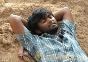 Gnana Kirukkan Movie Stills  photo 12