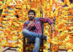 Hello Nan Peai Pesuren Movie Latest Stills