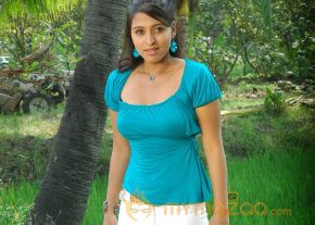 Ilamai Kadhal Movie Stills photo 30