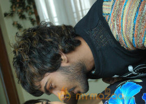Ilamai Kadhal Movie Stills photo 4