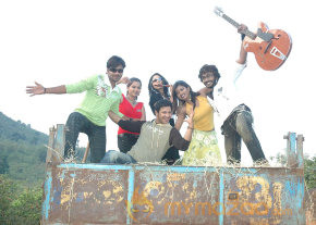 Ilamai Kadhal Movie Stills photo 11