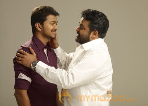 Ilayathalapathy Vijay's Jilla Movie Stills  photo 6