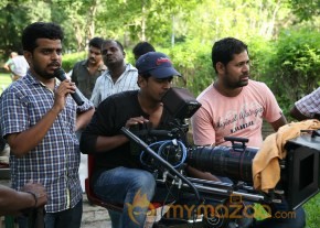 Indru Netru Naalai Tamil Movie Stills photo 2